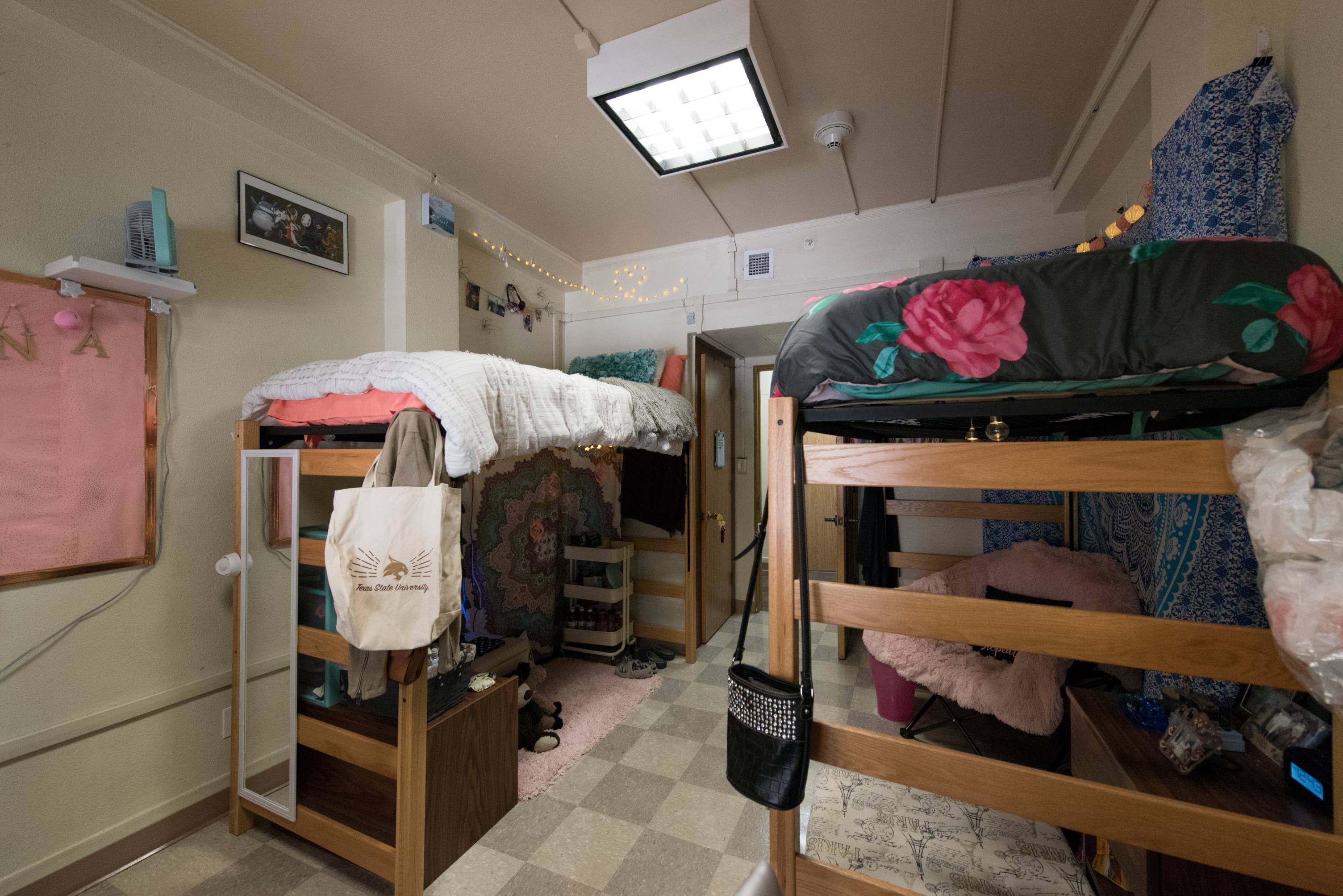 Texas State Dorm Rooms 4658